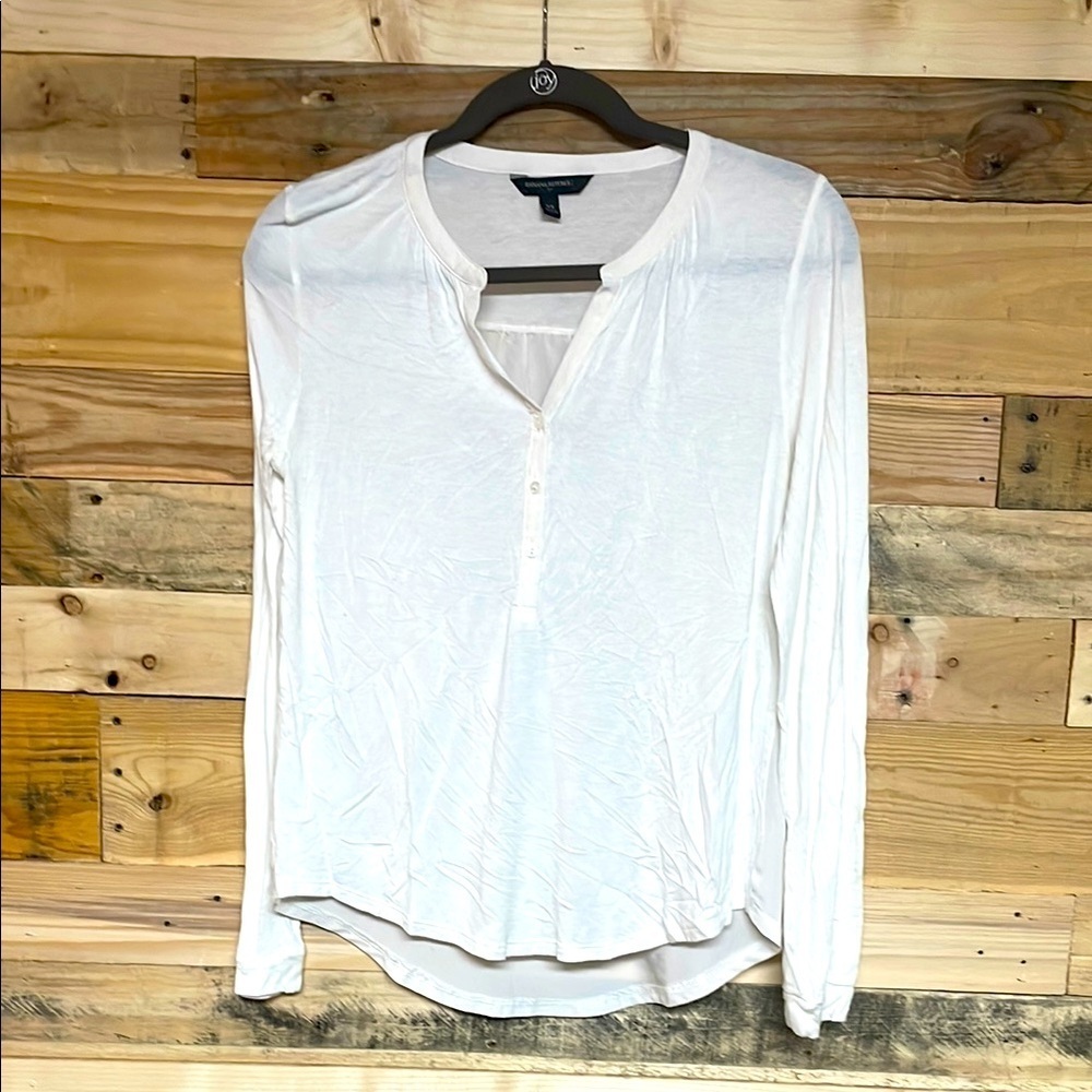 Banana Republic size XS White Long Sleeve V-neck Half Cotton Half Silk Blouse